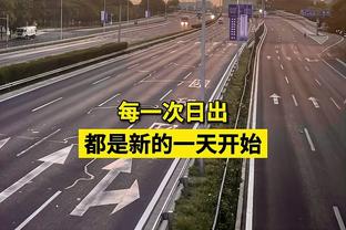 打进4球助巴萨取得3胜1平！官方：莱万当选西甲2月最佳球员